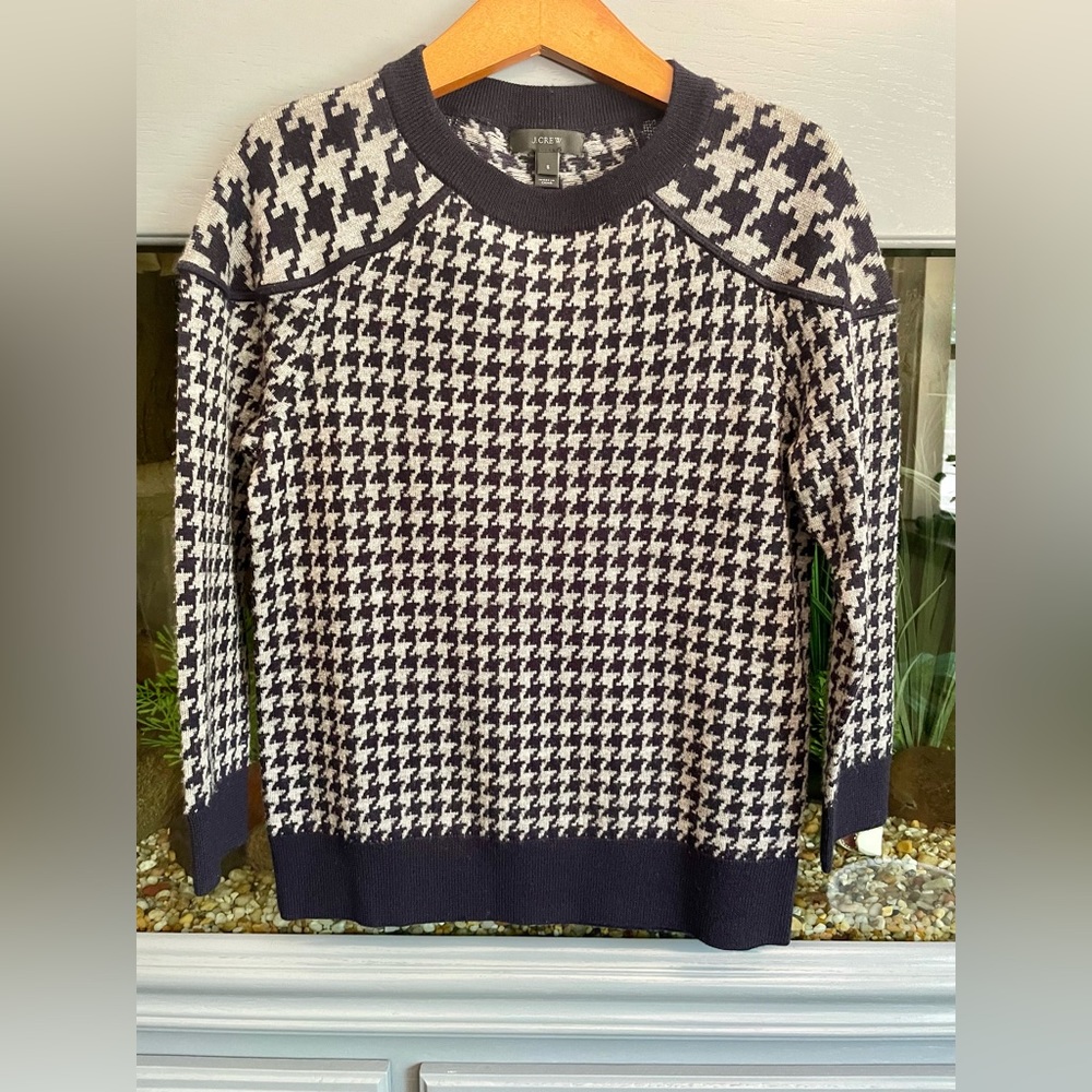 JCREW NAVY AND GRAY SWEATER SZ SMALL